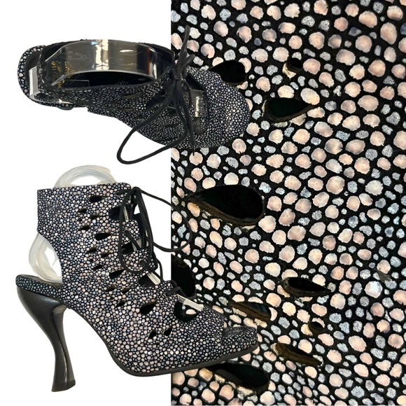 John Fluevog ATTENTIONS  GWEN Black Devilfish Heels Size: 6 - Picture 5 of 7